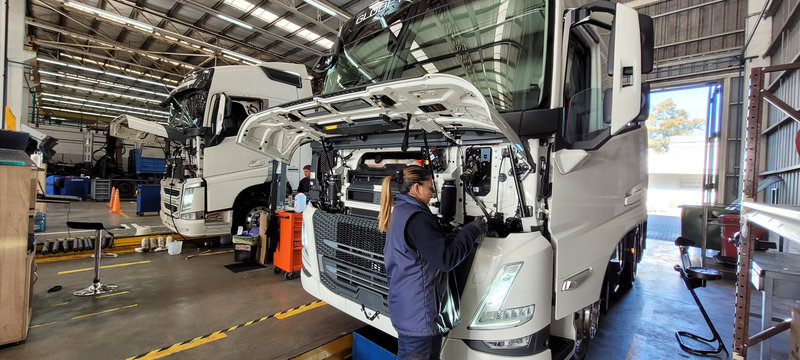 Capacitación técnica in situ en concesionarios Volvo Trucks