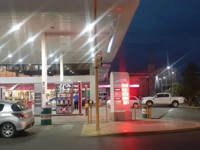 Estaciones de servicio enfrentan caída de ventas