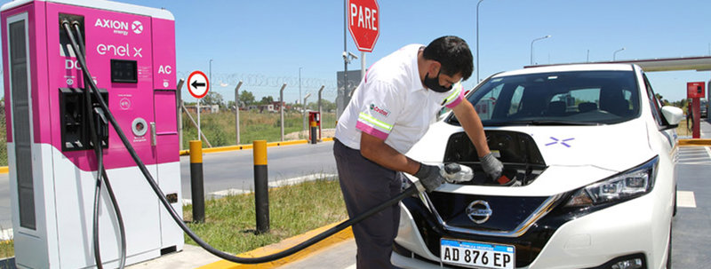 Cargadores eléctricos en Estaciones de Servicio
