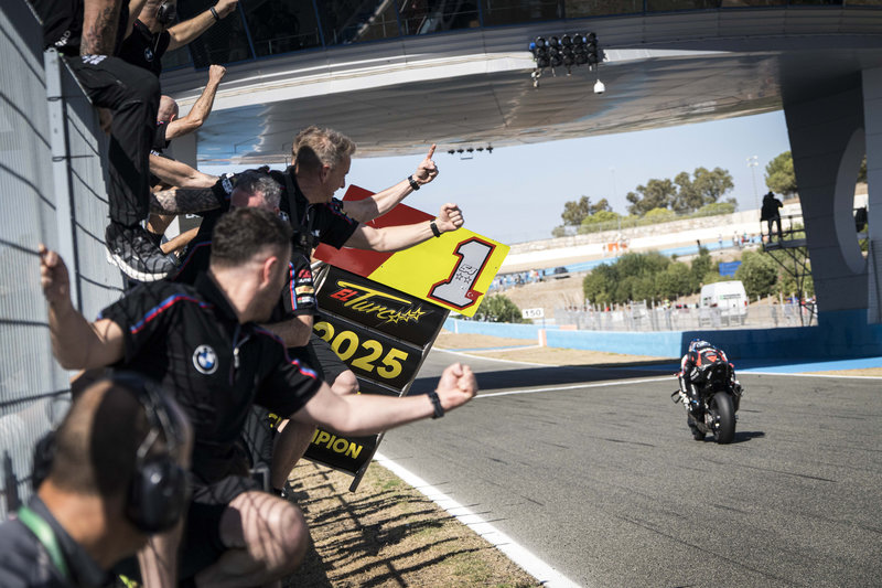 Razgatlioglu bicampeón mundial con BMW