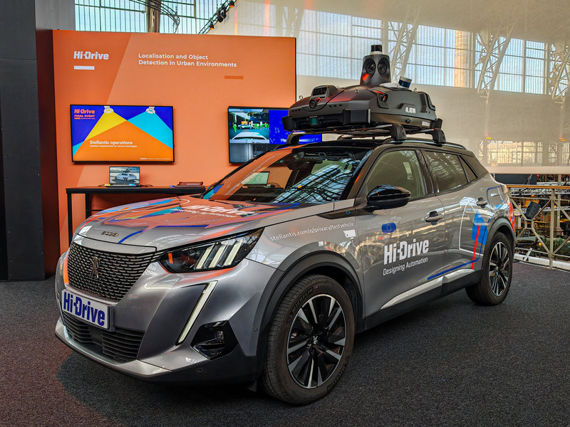 Stellantis exhibe avances en conducción automatizada