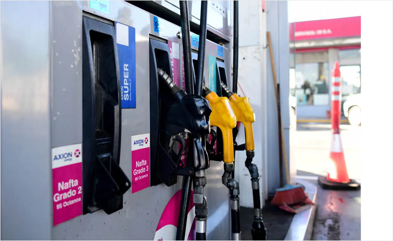 Combustibles suben más de 40% en 2025 