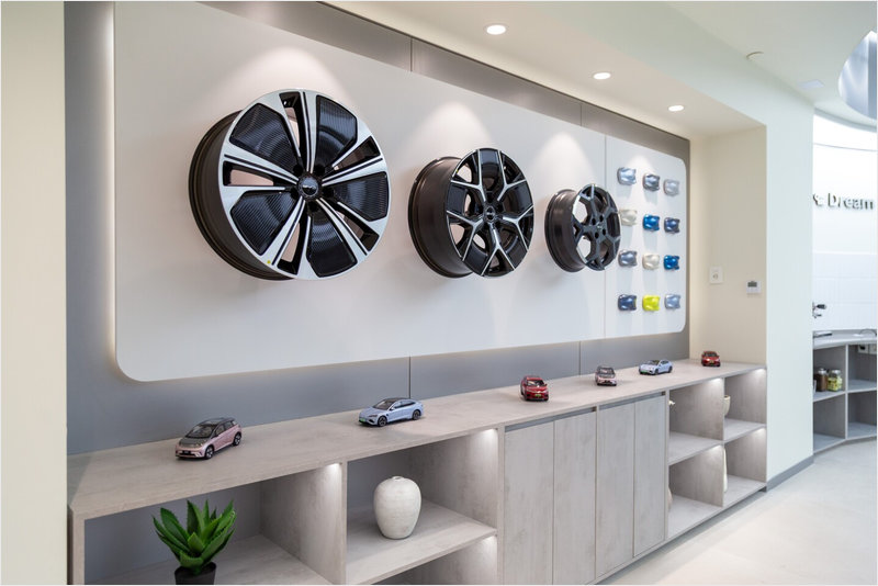 BYD inauguró su primer mall store