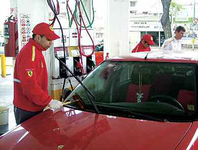 est-49-minimercados-y-surtidores-un-maridaje-que-se-consolida-01