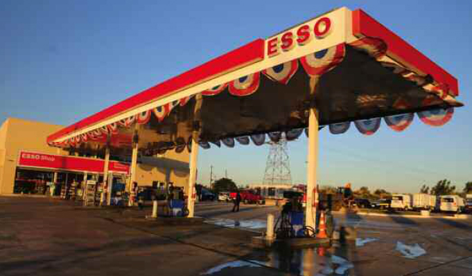 est-50-esso-perimetral-la-estacion-de-ruta-en-montevideo-uruguay-01