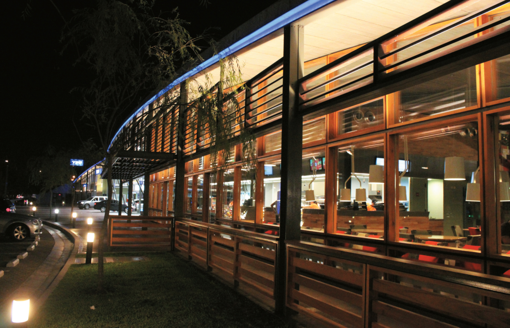 est-43-estacion-de-servicio-ypf-en-nordelta-07