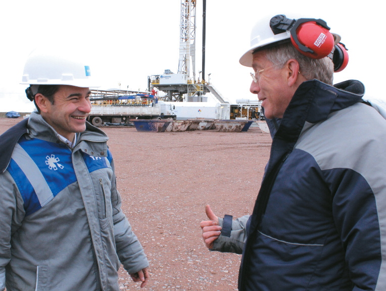 est-43-ypf-ante-un-escenario-inmejorable-02