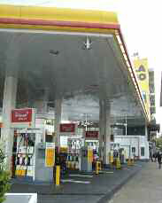 est-45-el-impecable-servicio-de-una-estacion-de-servicio-02