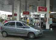 est-45-el-impecable-servicio-de-una-estacion-de-servicio-04