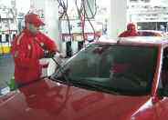 est-45-el-impecable-servicio-de-una-estacion-de-servicio-05