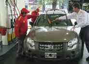 est-45-el-impecable-servicio-de-una-estacion-de-servicio-06