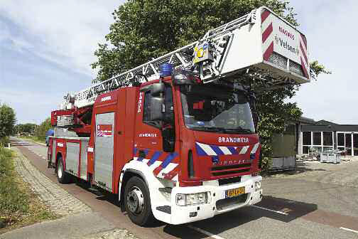 vp-67-camion-autobomba-iveco-para-extincion-de-incendios-01