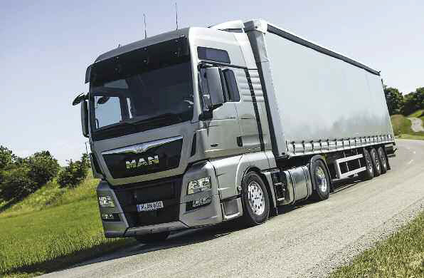 pes-60-man-breakmatic-y-asistencia-de-frenado-de-emergencia-01