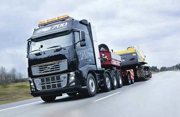 pes-60-volvo-fh-16-con-potencias-700-y-750-cv-01