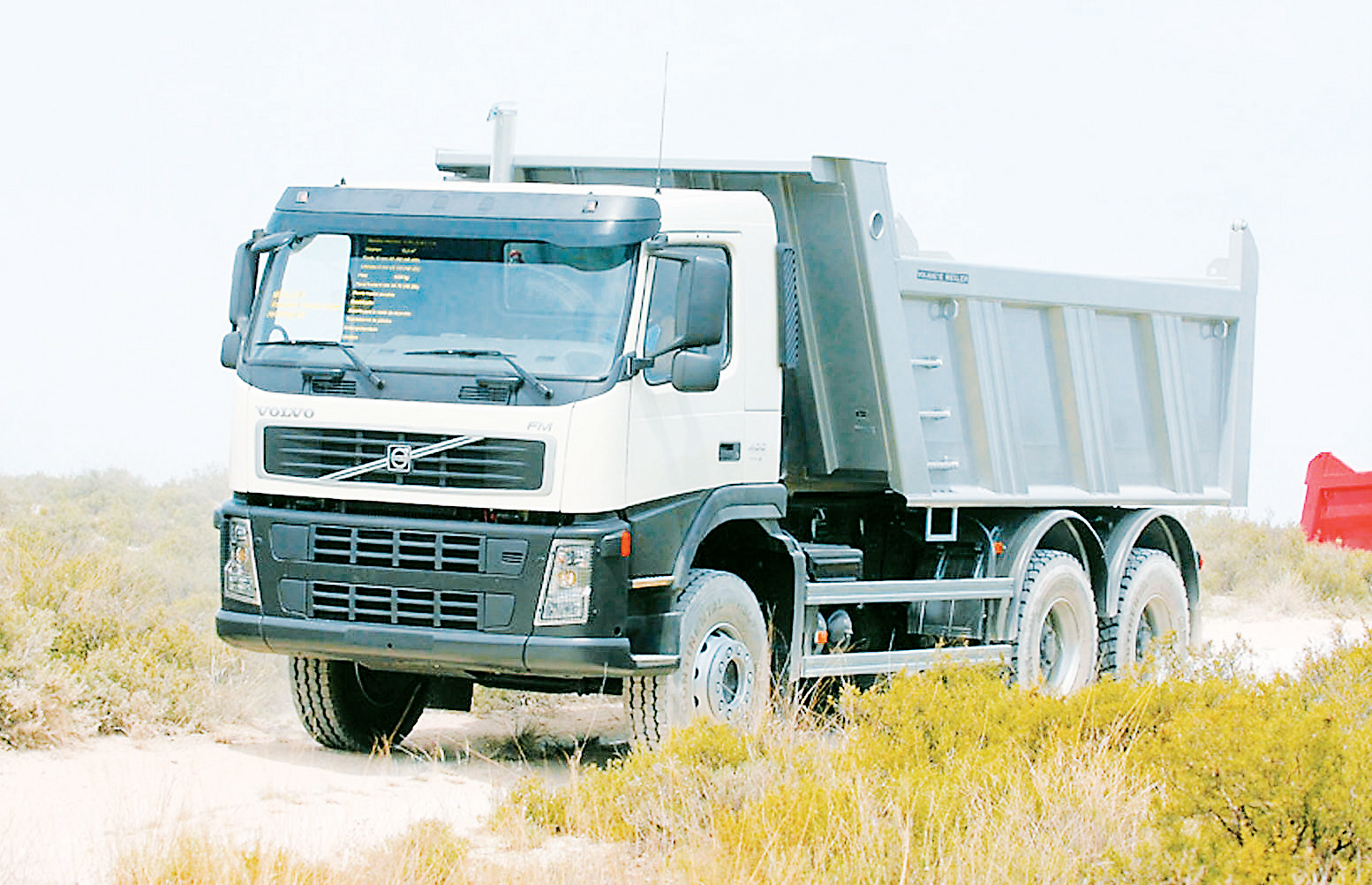 pes-49-el-volvo-fm-400-6×4-01