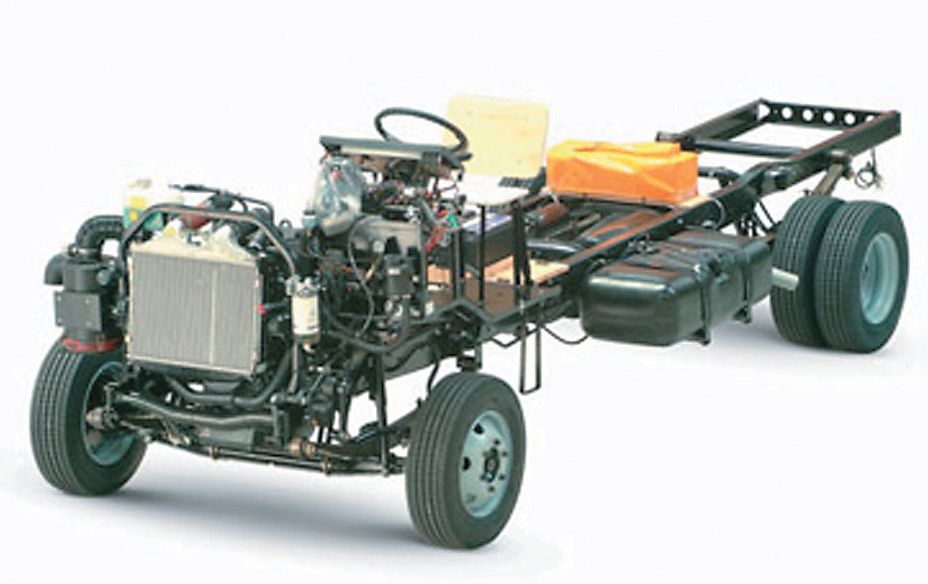 pes-50-el-nuevo-mercedes-benz-atron-1624-04