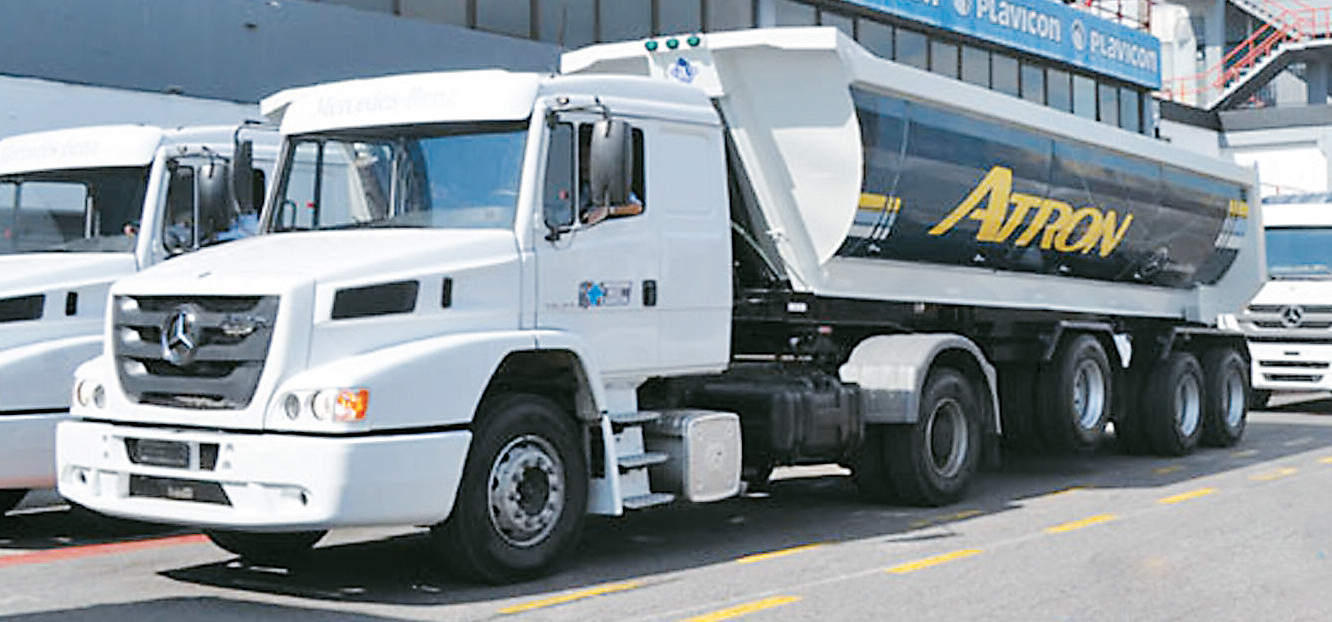 pes-50-el-nuevo-mercedes-benz-atron-1624-05