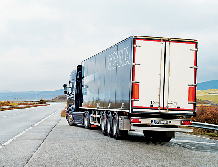 pes-52-scania-incorpora-tecnologia-a-las-flotas-de-buses-02