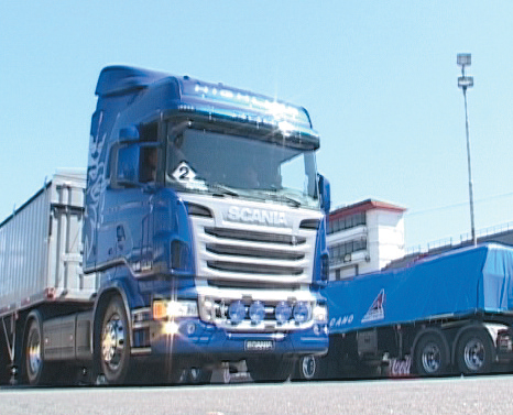 pes-52-scania-incorpora-tecnologia-a-las-flotas-de-buses-03
