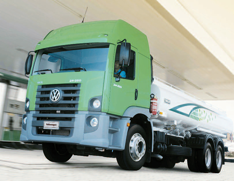 pes-53-el-nuevo-camion-volkswagen-contellation-31320-e-6x4-02