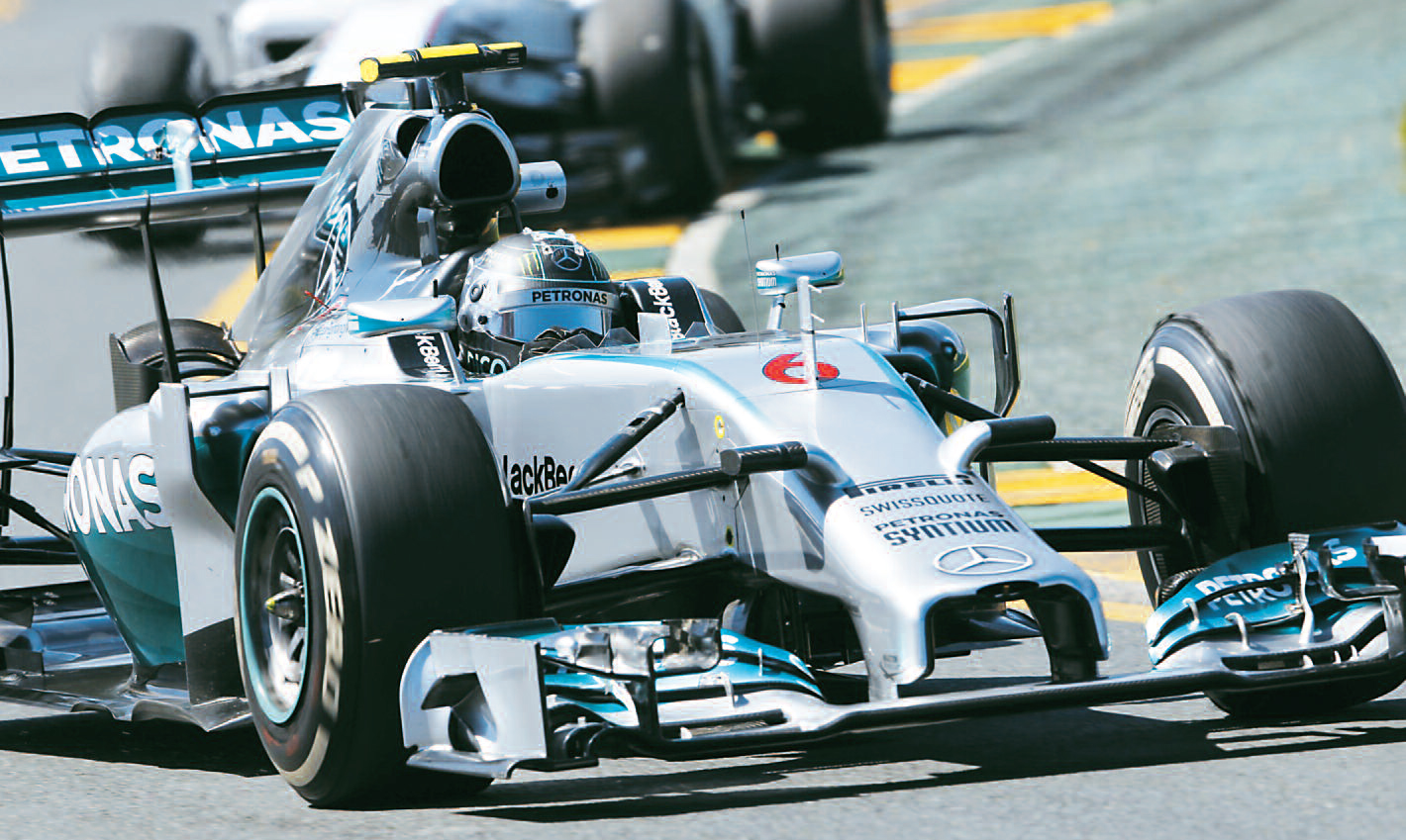 tap-152-los-motores-de-formula-1-mercedes-benz-01