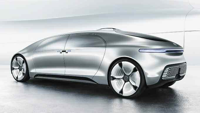tap-154-mercedes-de-lujo-f015-in-motion-concept-01
