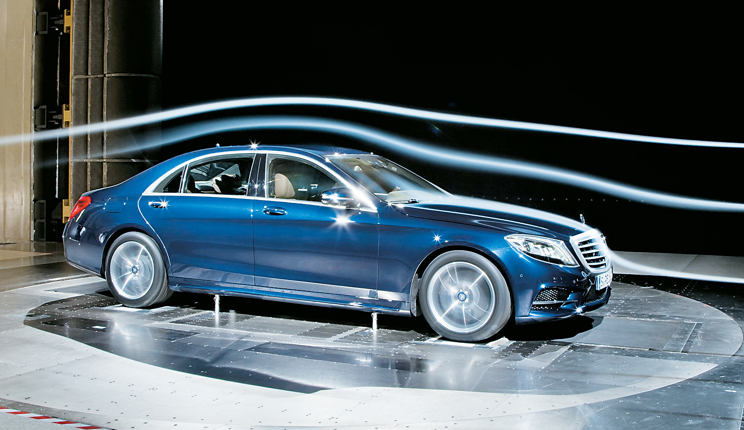 tap-144-mercedes-benz-nos-muestra-el-lanzamiento-de-su-nuevo-modelo-clase-s-06