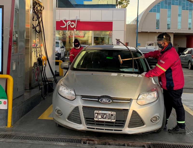 Al Congreso en representación de las Estaciones de Servicio