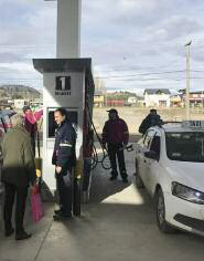 2018-08-10-se-inauguro-la-estacion-de-servicio-axion-de-dina-huapi-02