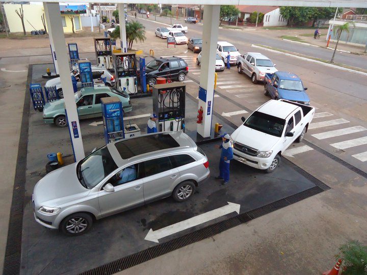 2019-08-21-el-gobierno-nacional-se-reunio-con-provincias-y-empresas-petroleras-por-el-congelamiento-de-los-combustibles-3-14