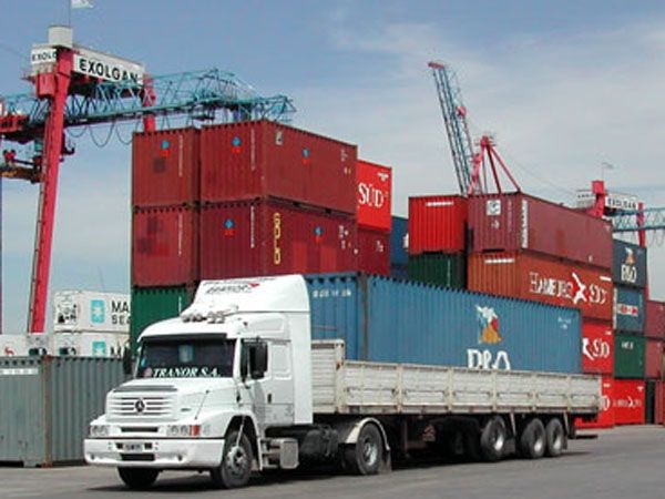 2019-09-26-fadeeac-pide-el-sinceramiento-del-precio-del-combustible-para-que-los-camiones-puedan-seguir-funcionando-2-02