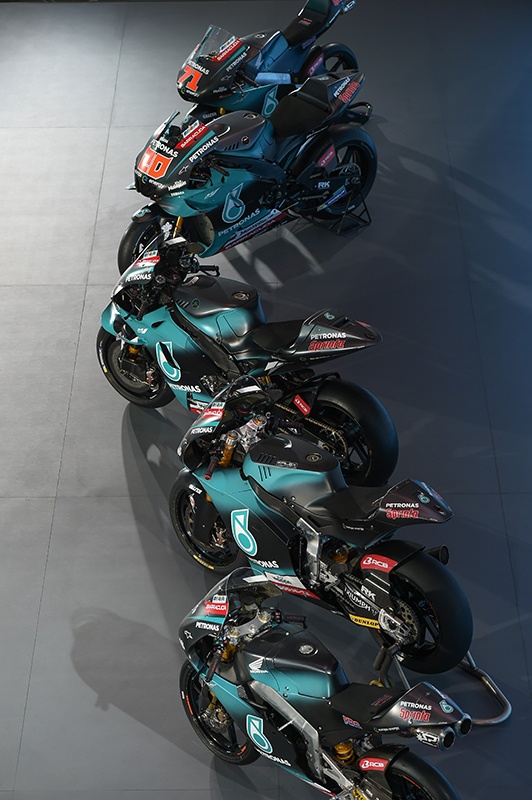 2019-02-22-equipo-petronas-moto-gp-02