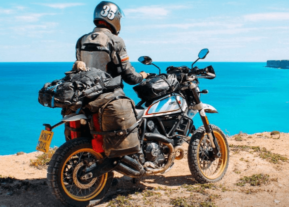 2019-10-10-ducati-scrambler-desert-sled-recorrio-88000-km-y-35-paises-en-381-dias-1-01