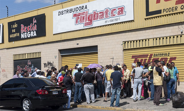 2018-04-20-venezuela-las-baterias-para-los-vehiculos-todo-un-lujo-01