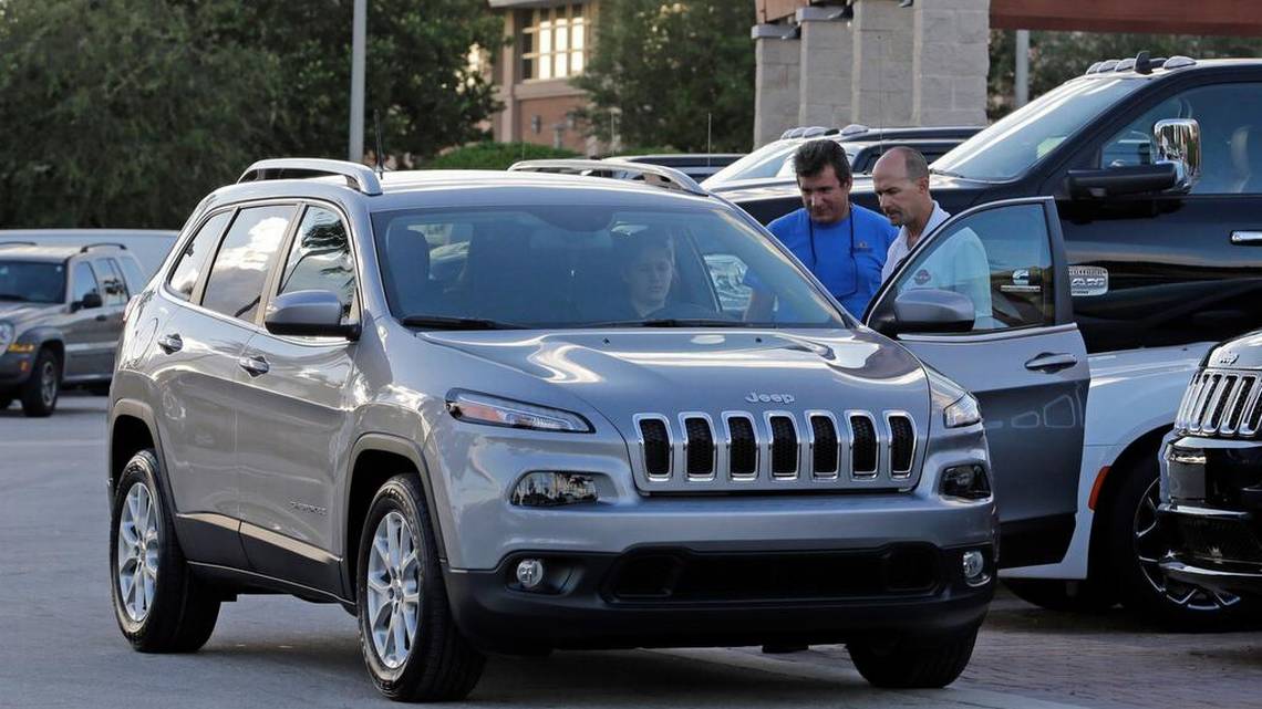 2018-06-08-fiat-chrysler-llama-a-revision-a-48-millones-de-autos-en-eeuu-2-02