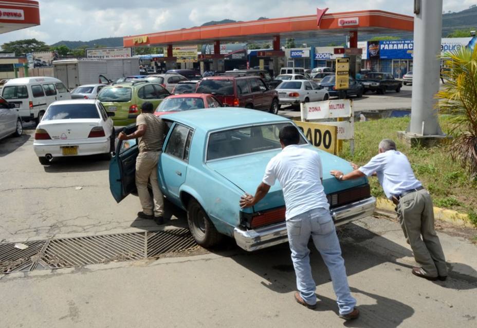 2018-11-23-la-falta-de-combustible-en-la-venezuela-petrolera-2-02