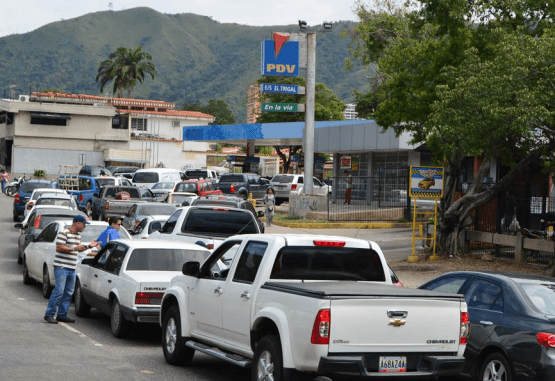 2018-11-23-la-falta-de-combustible-en-la-venezuela-petrolera-3-03