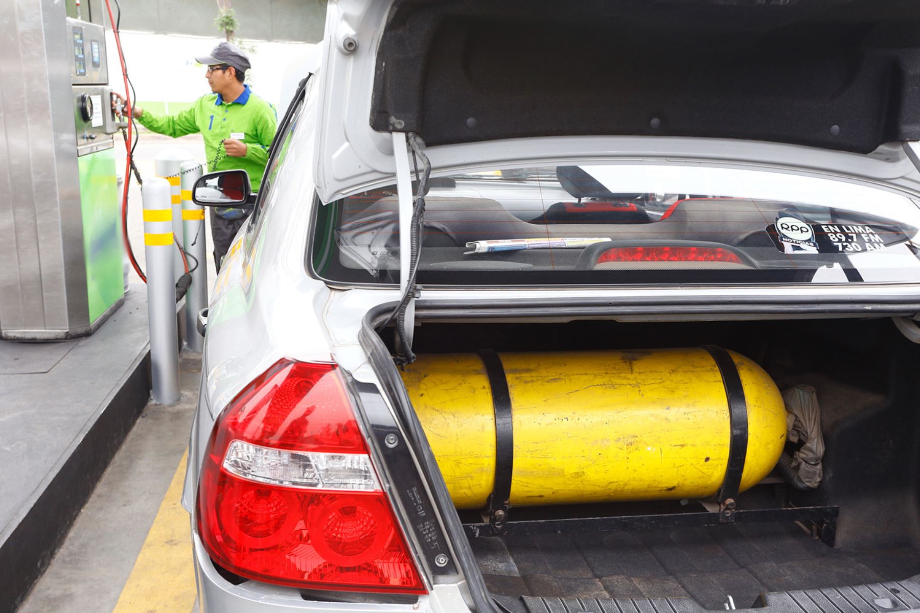 2019-03-22-el-25-del-parque-automotor-de-bolivia-opera-con-gas-natural-4-04