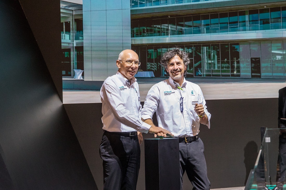 2019-03-29-petronas-iona-en-geneva-motor-show-2019-03