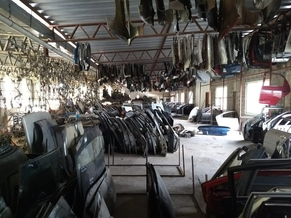 2018-08-24-se-secuestraron-1000000-de-autopartes-robadas-en-un-desarmadero-ilegal-2-02