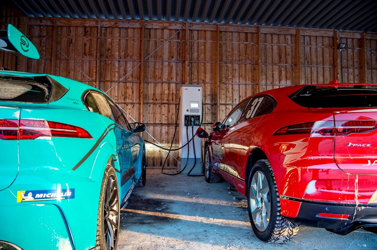 2019-03-08-cargadores-ultra-rapidos-que-demuestran-su-confiabilidad-en-climas-extremos-03