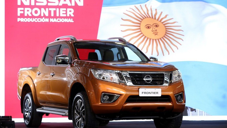 2018-08-10-nissan-ya-produce-la-la-pickup-frontier-en-cordoba-1-01