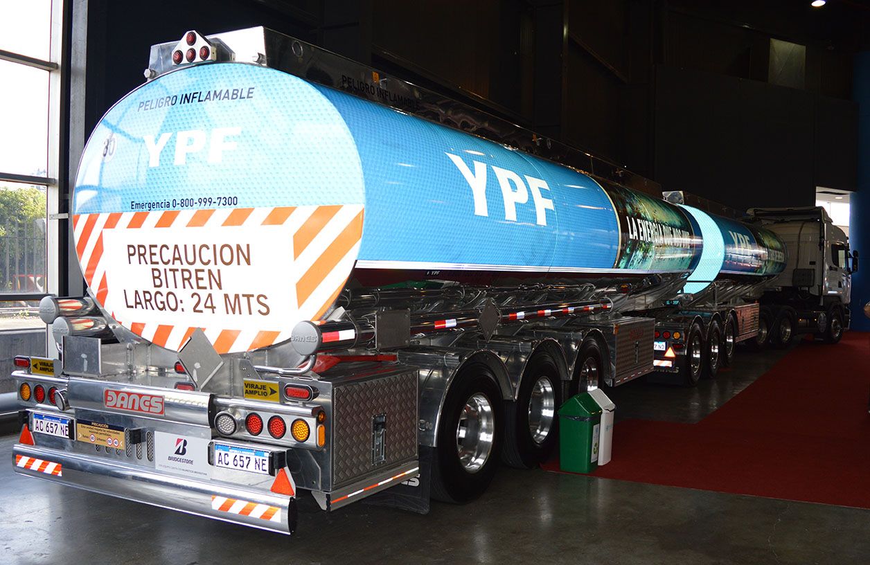 2018-10-05-los-bitrenes-tambien-trasladan-combustibles-2-02