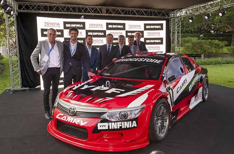 2019-03-22-ypf-y-toyota-fortalecen-su-alianza-estrategica-1-01