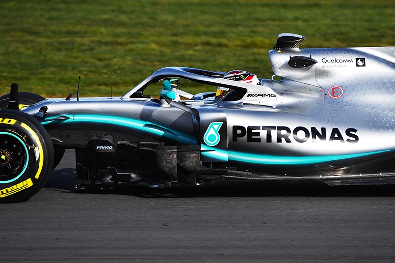 2019-04-05-nueva-temporada-nuevo-color-para-axalta-y-mercedes-amg-petronas-motorsport-1-01