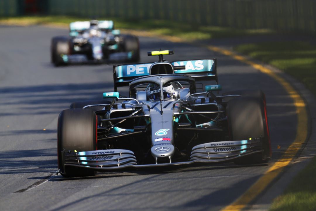 2019-04-05-nueva-temporada-nuevo-color-para-axalta-y-mercedes-amg-petronas-motorsport-2-02