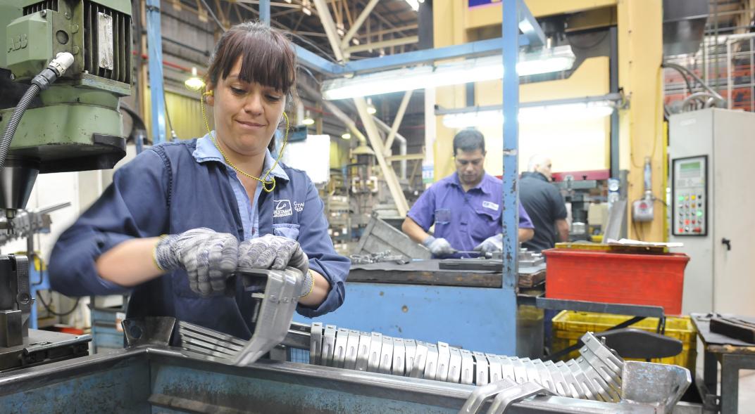 2019-05-24-por-que-cae-la-industria-2-02