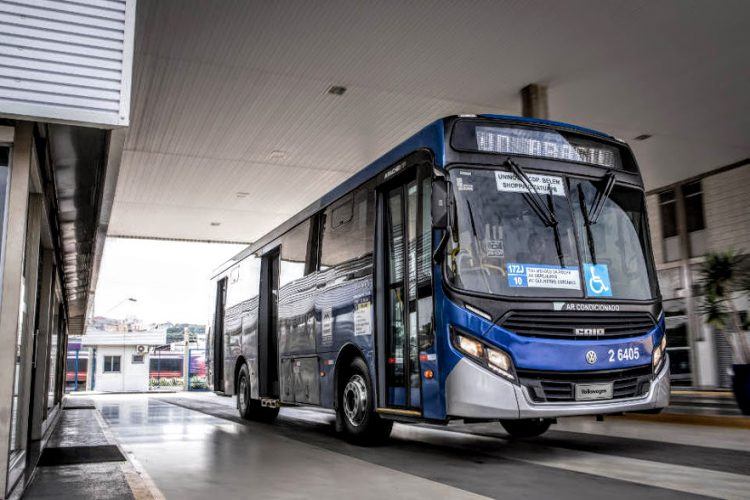 2018-08-24-buses-de-exportacion-1-01