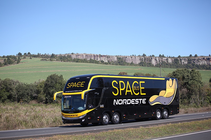 2018-11-23-con-700-buses-para-bogota-volvo-cierra-el-mayor-negocio-de-brt-de-la-decada-y-confirsu-liderazgo-en-el-segmento-2-02