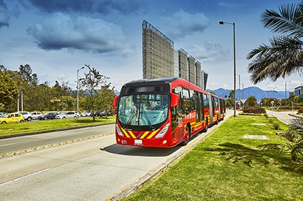 2018-11-23-con-700-buses-para-bogota-volvo-cierra-el-mayor-negocio-de-brt-de-la-decada-y-confirsu-liderazgo-en-el-segmento-3-03